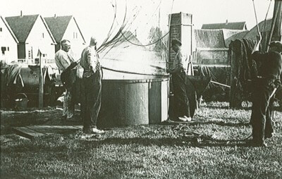 Visserijbedrijf T. Barelds, Duurzaam vissen op en handelen in o.a. Wolhandkrab, Scheermessen, Noordzee krab, Japanse oester, Mosselen, Kreeft, Europese zalm, Pootvis, Baars ,Karper, Paling, Rivierkreeft, Snoek, Snoekbaars, Voorn, Zeelt